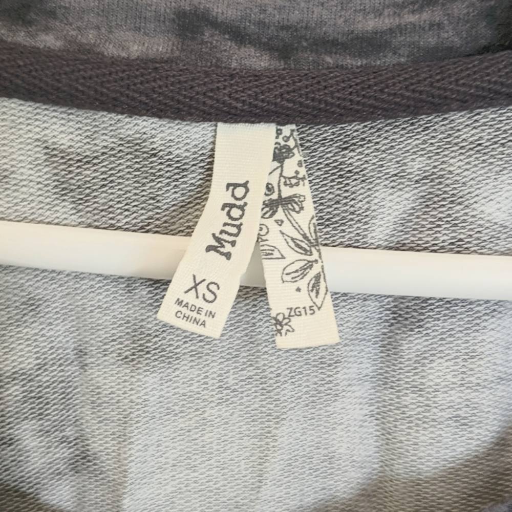Sweater - Picture 5 of 5